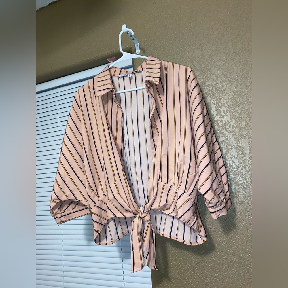 Women’s over sized shirt!